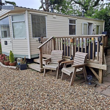 Amroth Bay Holiday Caravan Llanteg Екстериор снимка